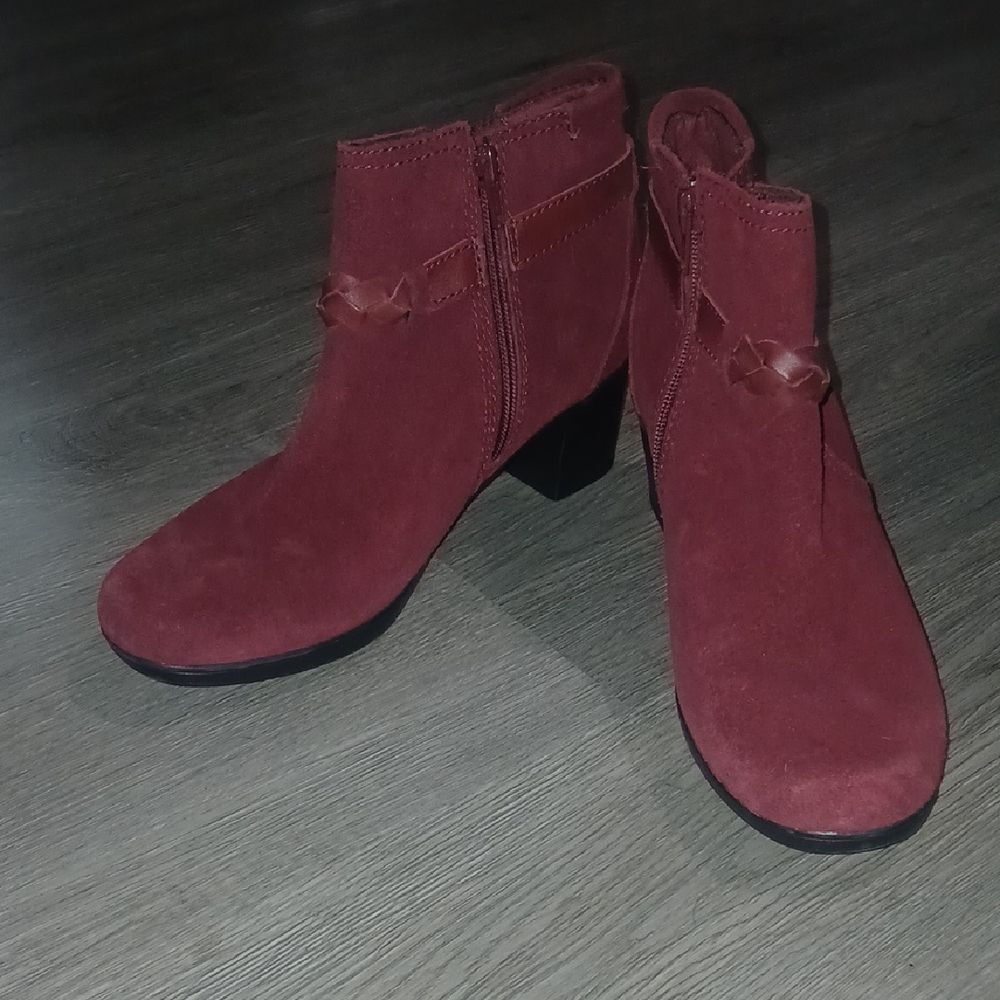 Clarks Bendables Women's Ankle Boots braided detail - Burgundy Suede Style 68732